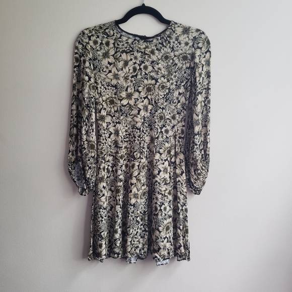 Zara Floral Dress Size Small - Picture 1 of 5